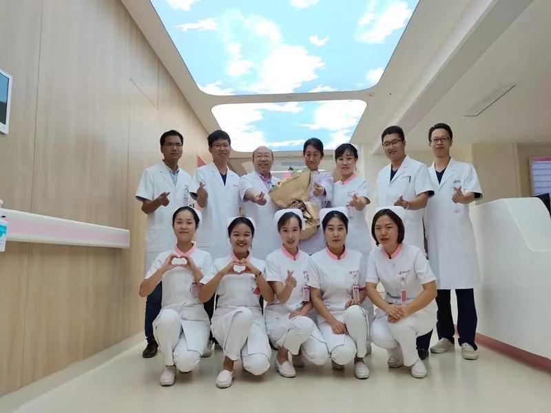 這個國慶，西安國際醫(yī)學(xué)中心人用守護(hù)向祖國深情表白