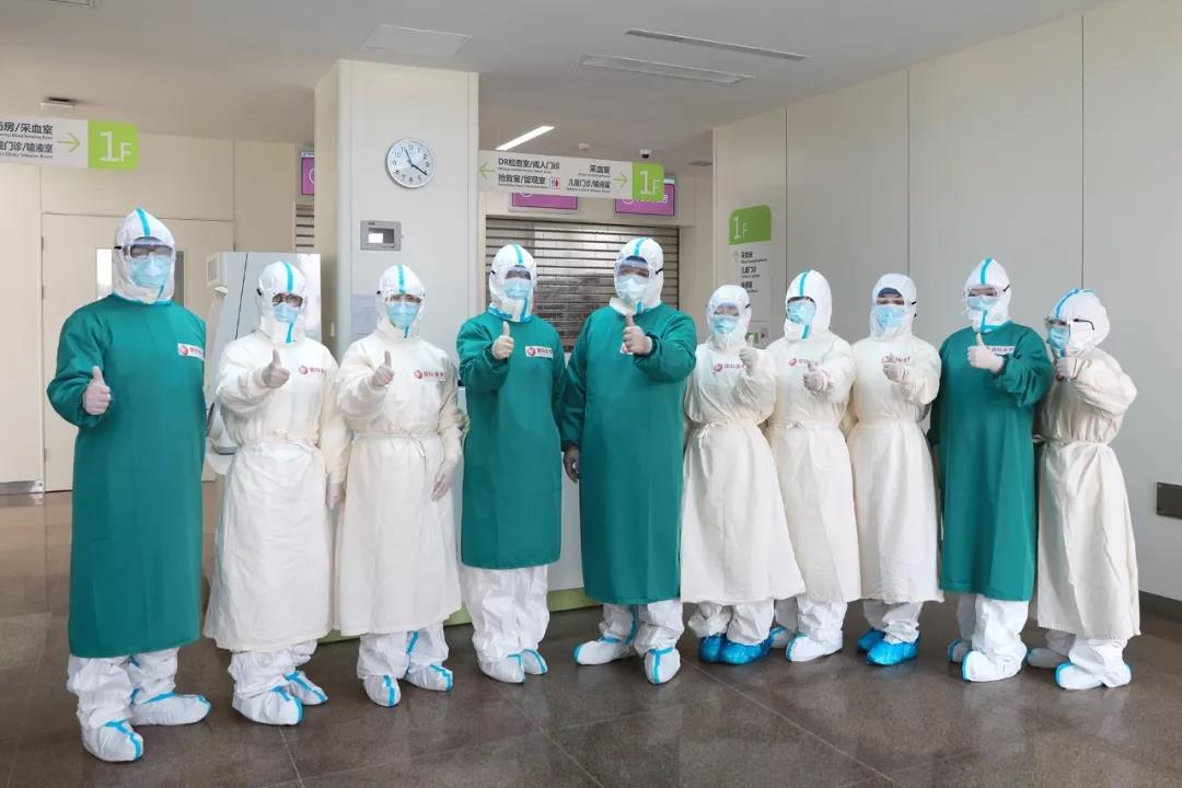 今日頭條——大年三十，一位護(hù)士對(duì)媽媽說(shuō)她要去武漢