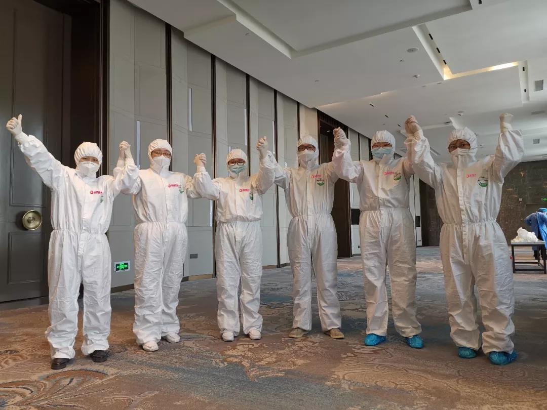 致敬最美的白衣天使！女護士剪去長發(fā)投入戰(zhàn)“疫”