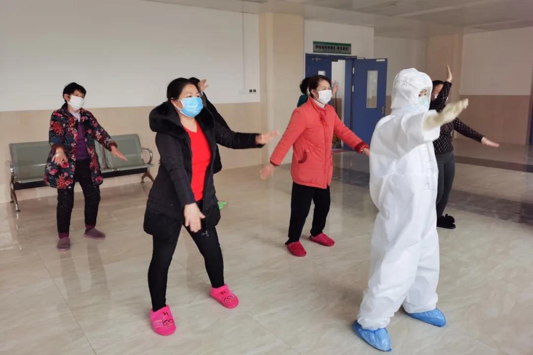 最美舞蹈！護(hù)士與患者在病房跳起“健身操”
