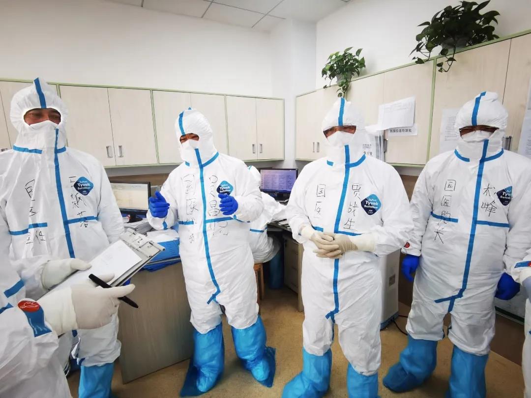 【戰(zhàn)“疫”人物】白衣當(dāng)鎧甲，抗“疫”是打仗——記西安國際醫(yī)學(xué)中心醫(yī)院赴湖北醫(yī)療隊(duì)專家王飆落