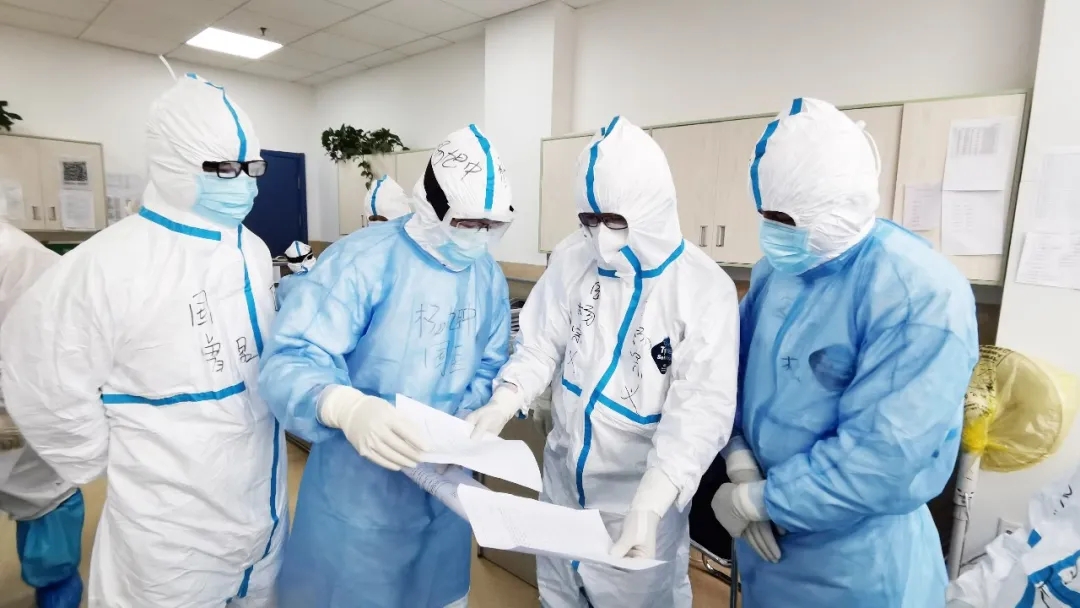 【戰(zhàn)“疫”人物】此刻，我不能有一絲松懈——記西安國際醫(yī)學中心醫(yī)院急診醫(yī)學科副主任楊宗義