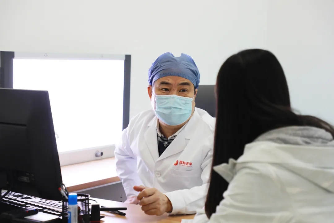 戰(zhàn)疫是英雄 救治是楷模——西安國(guó)際醫(yī)學(xué)中心醫(yī)院支援湖北醫(yī)療隊(duì)隊(duì)員返崗工作干勁十足