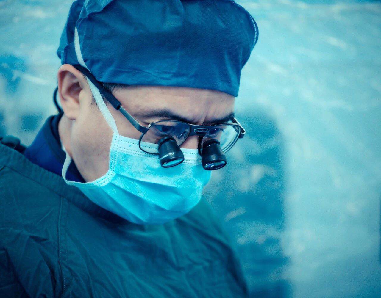 微創(chuàng)！微創(chuàng)！我院第一例經(jīng)導(dǎo)管主動脈瓣膜植入術(shù)成功