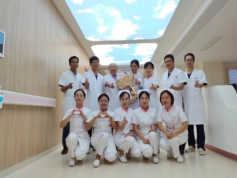 這個國慶，西安國際醫(yī)學中心人用守護向祖國深情表白