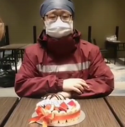 祝在前線奮戰(zhàn)的白衣戰(zhàn)士生日快樂(lè)！