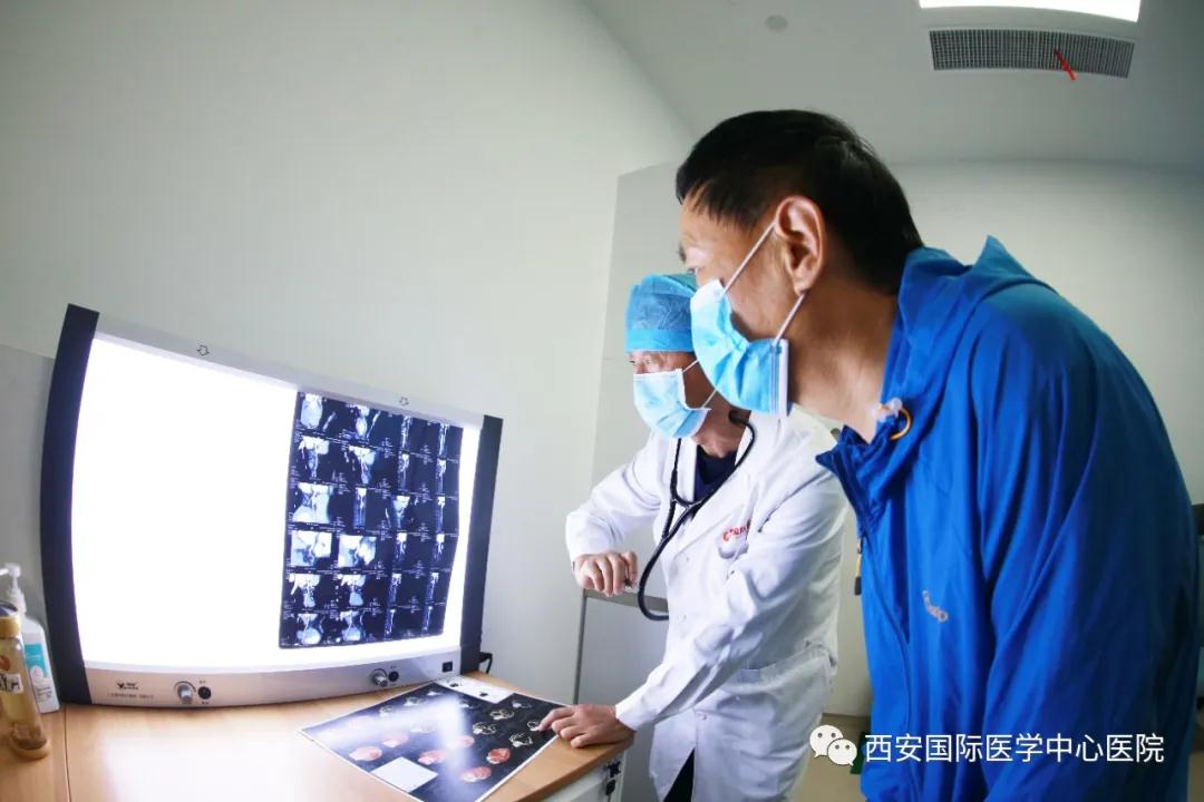 原點新聞—我不是醫(yī)神，我只是個有愛心的醫(yī)生！