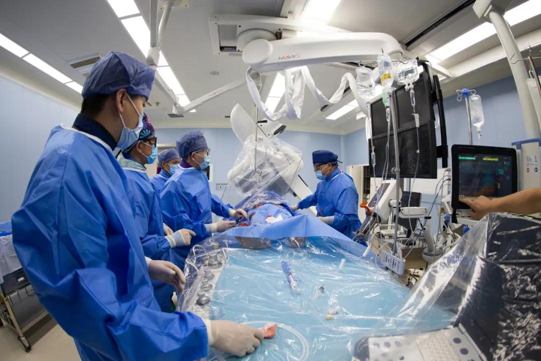 陽光網(wǎng)—數(shù)億網(wǎng)民為何點(diǎn)贊這家醫(yī)院的醫(yī)生！