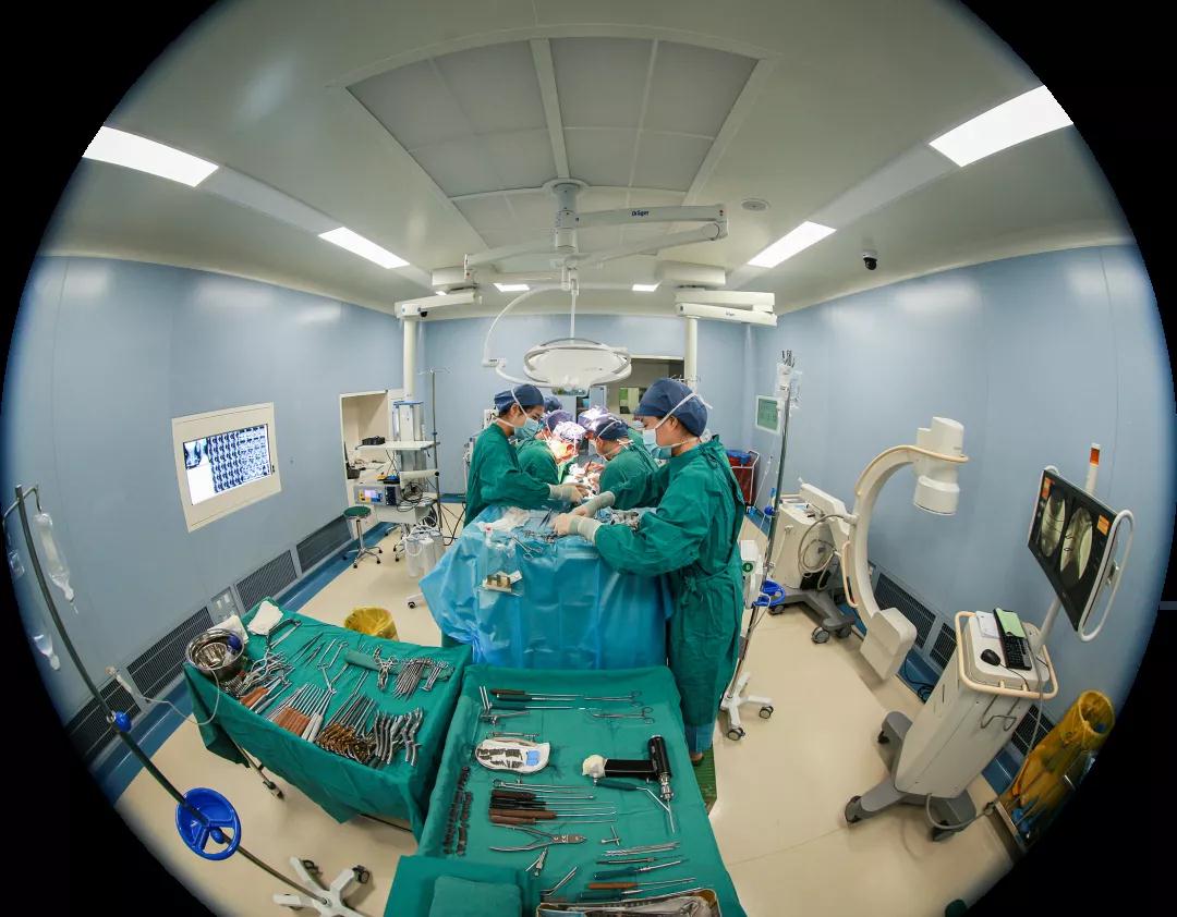 原點(diǎn)新聞—世界首例！3D打印可動(dòng)人工頸椎-椎間盤(pán)復(fù)合體植入術(shù)