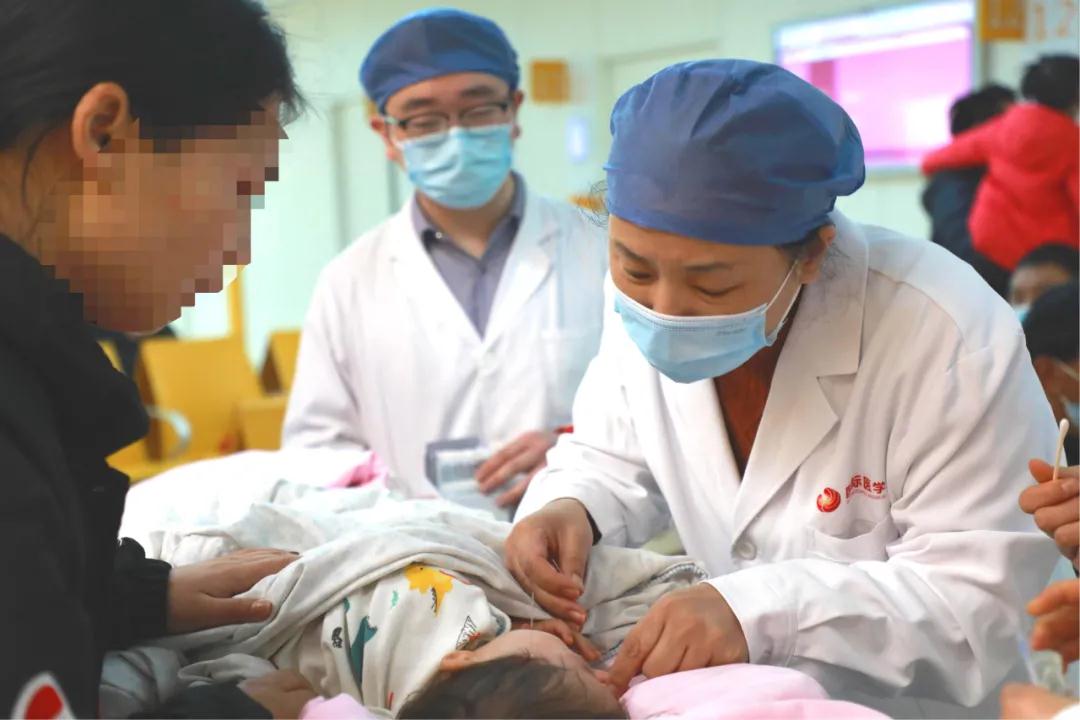 小兒高熱暈厥，這個穴位一針見效！