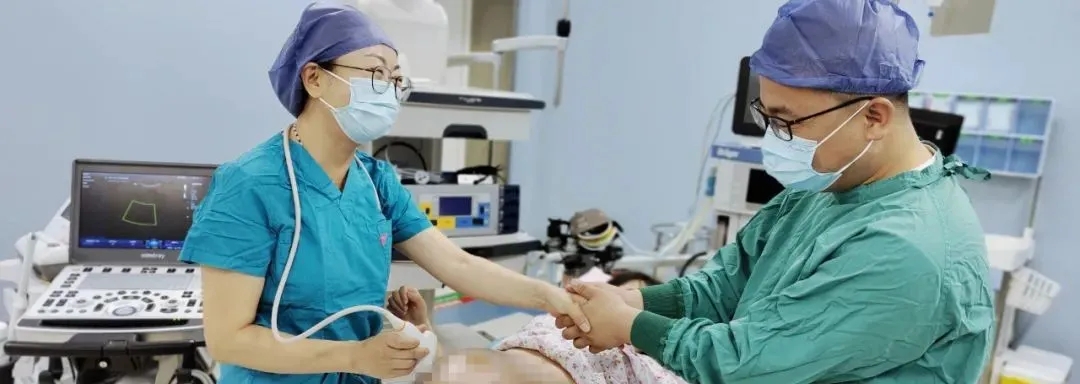 妙手醫(yī)生幫寶寶“翻身” ——我院產科成功開展首例臀位胎兒“外倒轉術”