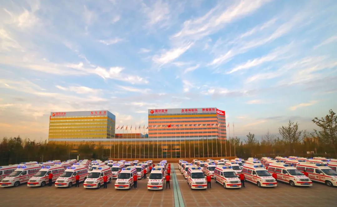 最大限度滿足疫情期間群眾就醫(yī)需求——西安國(guó)際醫(yī)學(xué)中心醫(yī)院勇?lián)戎沃負(fù)?dān)，厚植家國(guó)情懷