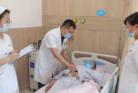 險！胸痛查出體內(nèi)的“不定時炸彈” 醫(yī)生妙手成功“拆彈”