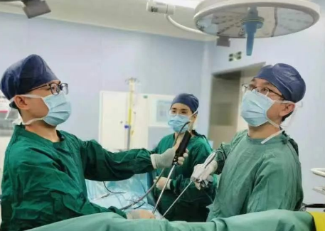 乳腺癌術(shù)后再患肺結(jié)節(jié)，微創(chuàng)、精準(zhǔn)多亞段聯(lián)合切除手術(shù)根治早癌