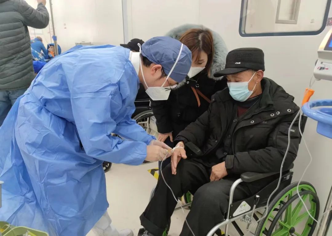 向光而行，致敬元旦堅守“醫(yī)”線的你們！