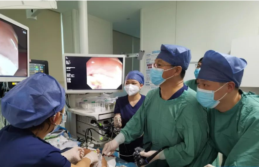 吃雞有風(fēng)險(xiǎn)！多學(xué)科聯(lián)手為71歲老人清除“刺客”