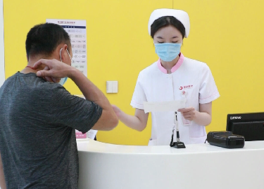 大口吃肉，大碗喝酒！胰腺炎、膽結(jié)石可能已經(jīng)在路上了