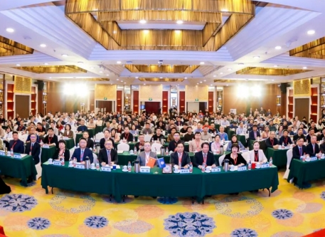 袁清霞當(dāng)選中國非公立醫(yī)療機(jī)構(gòu)協(xié)會(huì)重癥醫(yī)學(xué)專委會(huì)副主任委員