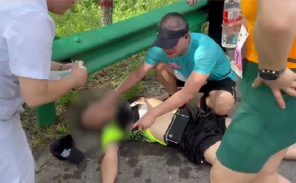 太牛掰了，醫(yī)者仁心！