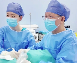 她為什么跨越千里來到這里？