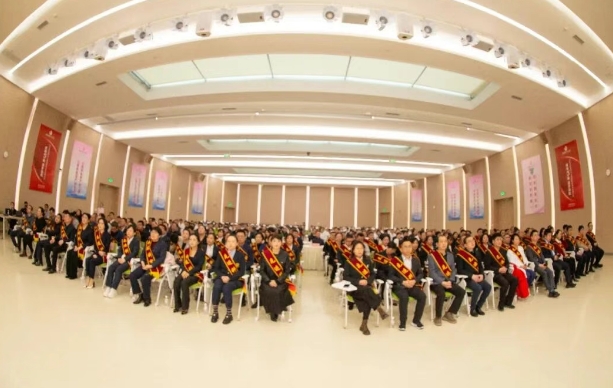 致敬每一位奮斗者！我院舉行2025年度總結(jié)表彰大會